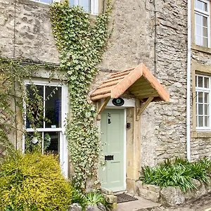 Ivy Holiday home